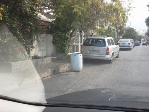 Καπάρωμα θέσης parking made in Greece